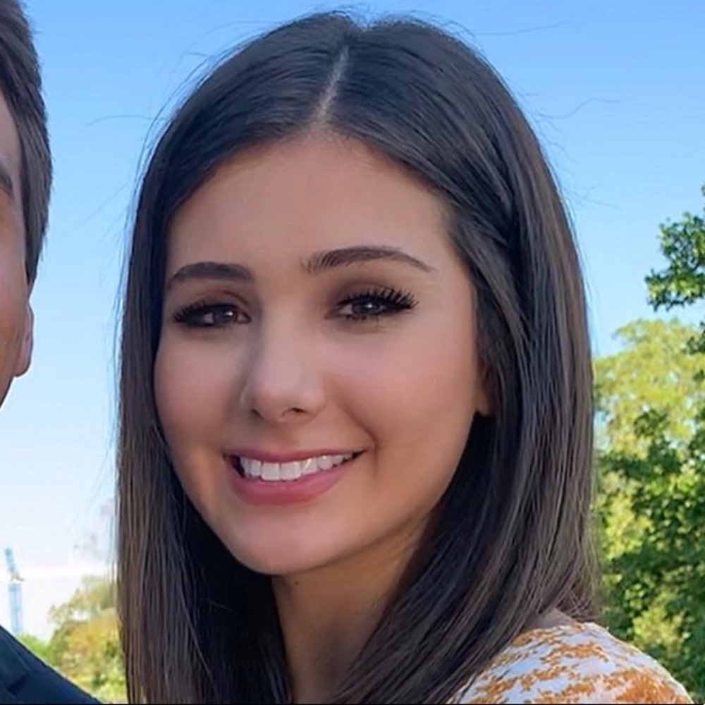 Meet your Posher, Amalia